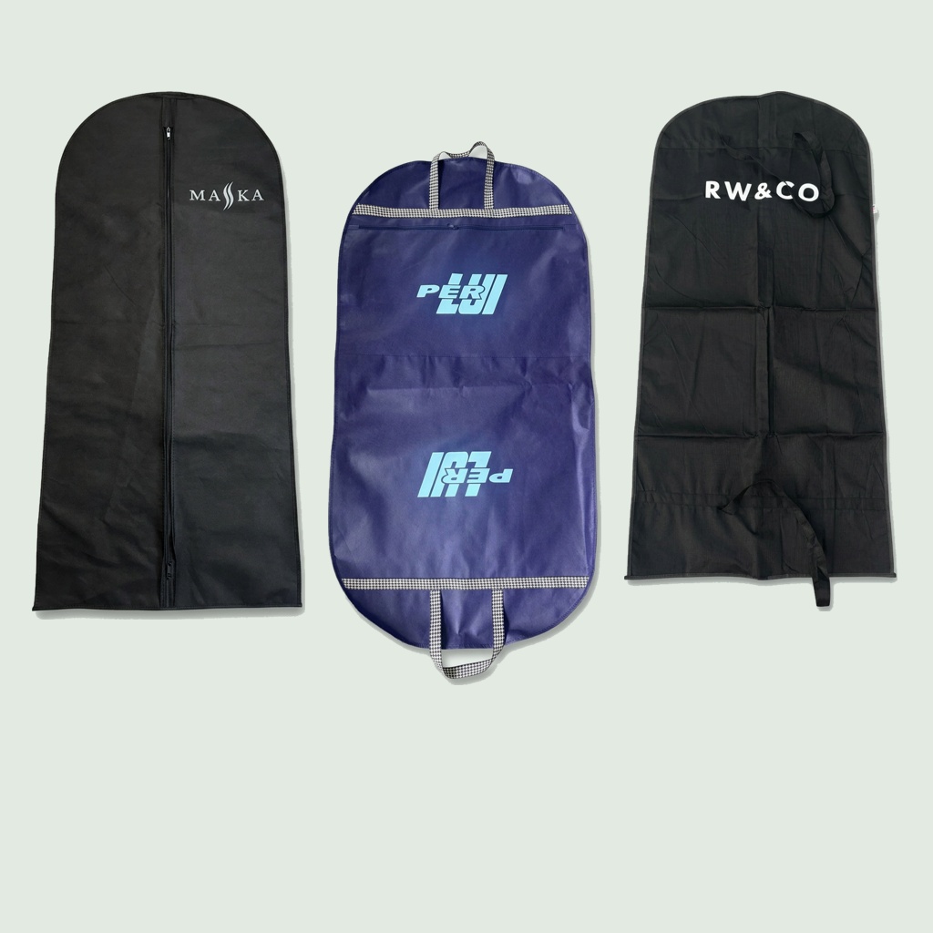 Custom branded garment bags for MASKA, PER LUI and RW&CO suits and dresses